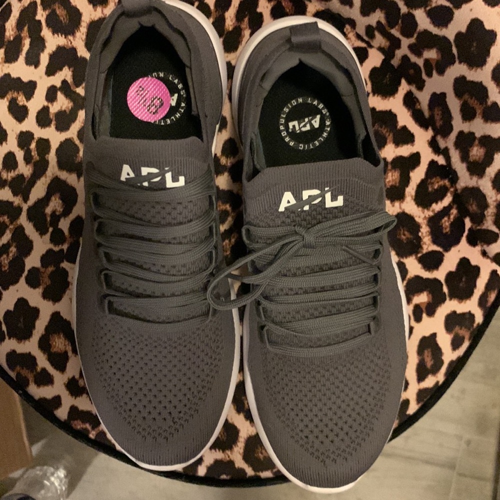 APL shoes - Picture 2 of 4